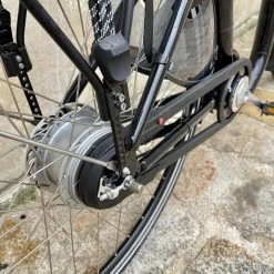 Reconditionné - Vélo électrique Amsterdam Air - City Premium - Excellent état 9 Reconditionné - Vélo électrique Amsterdam Air - City Premium - Excellent état -Promos Vélos Boutique reconditionne velo electrique amsterdam air city premium excellent etat 4